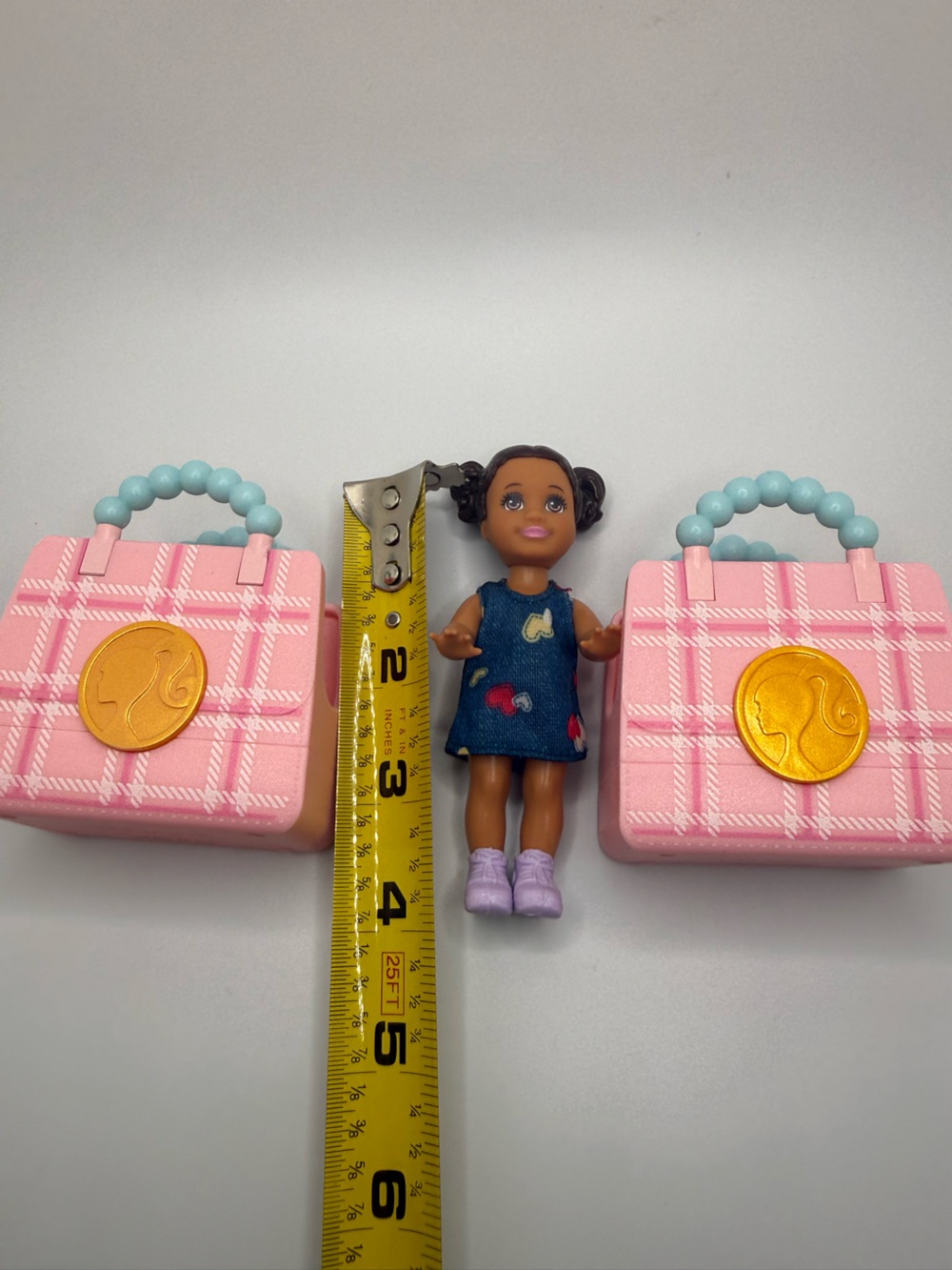 Barbie art teacher toddler doll with dress & bags - Picture 6 of 12